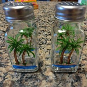 Palm tree salt & pepper shakers